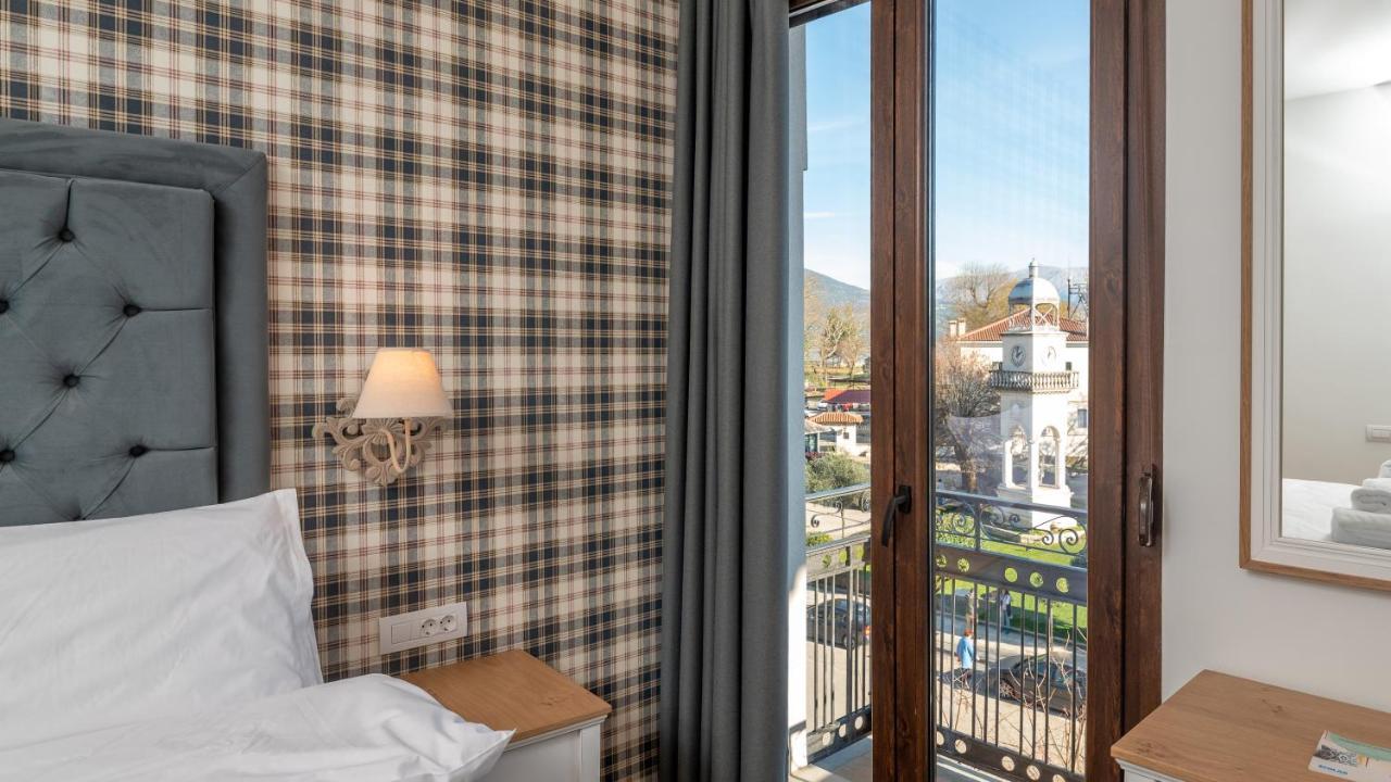 Brettania Hotel Ioannina Exterior foto